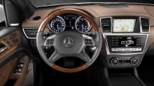 Mercedes-Benz ML 350, Мерседес МЛ класса, интерьер, руль, навигация, приборная панель